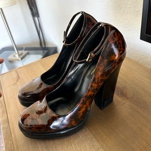 Delicious Tortoise Shell Platform heels🐢